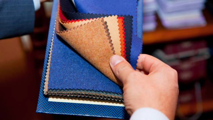 How to Choose the Perfect Fabric for Your Custom Suit